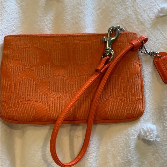 HP 🎉 Orange Coach Wristlet - Picture 3 of 6